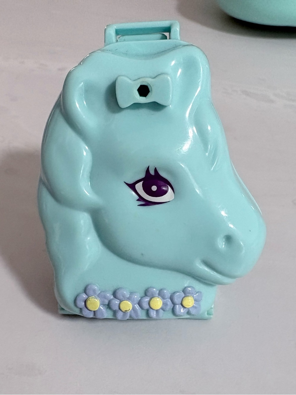 Vintage 1995 Polly Pocket “Pony Sisters” (no doll)